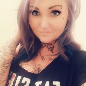 Meet your Posher, Edith